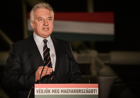 Вице-премьер Венгрии ушел в отставку после выборов