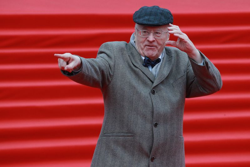 Владимир Жириновский перед началом церемонии закрытия 40-го Московского международного кинофестиваля у концертного зала «Россия», 2018 г.