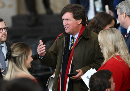 «Чувствую себя преданным»: Карлсон осудил Трампа за войну против Ирана