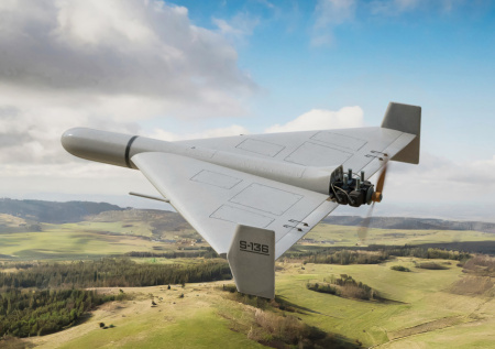 Появились кадры жилого дома в Екатеринбурге, в который врезался БПЛА