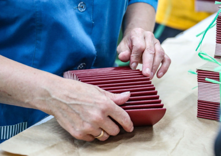 Из загранпаспортов россиян уберут одну отметку