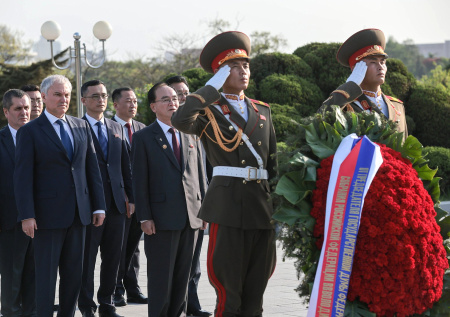 Володин почтил память советских воинов, сражавшихся за освобождение Кореи