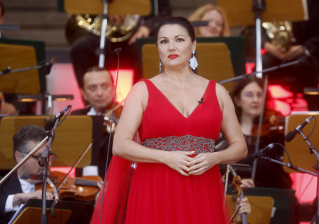 Развод, похудение, недовольство Украины: как живет певица Анна Нетребко