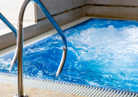 Утечка хлора в «СССР» отправила людей в больницу