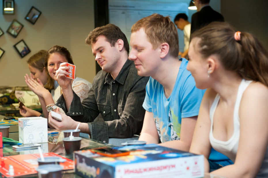 Гороскоп на 27 апреля: Ракам избегать начальства, Львам — суеты