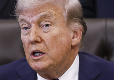 Стрельба на встрече Трампа: последние новости, раненые, реакция президента