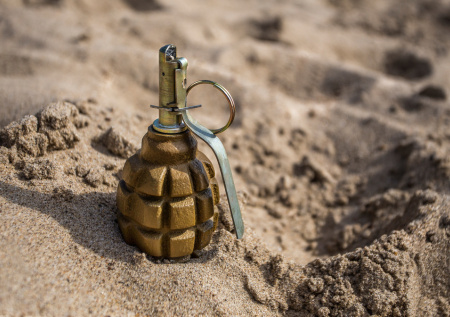 Мужчина оказался на скамье подсудимых после попытки продать гранату