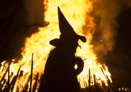 Вальпургиева ночь, 30 апреля 2026 года: история, легенды, традиции праздника