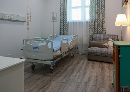 Пациентка сама отремонтировала палату в адыгейской больнице