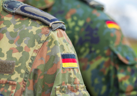 В Германии призвали как можно скорее вернуть воинскую повинность