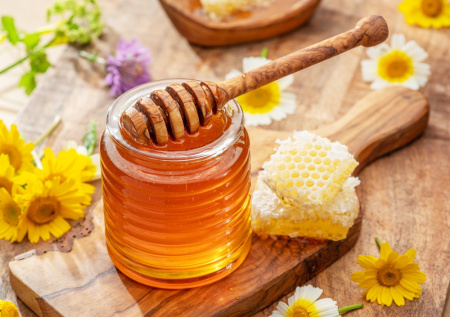 Приметы 28 апреля — Пудов день: зачем сегодня есть мед?