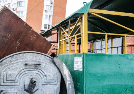 Россиянам рассказали, за какой мусор в дворовом контейнере грозит штраф