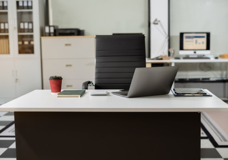 Врач объяснила, почему аллергия может проявляться острее в офисе