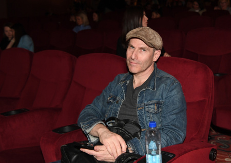 ФНС заблокировала счета сбежавшего из России Шаца