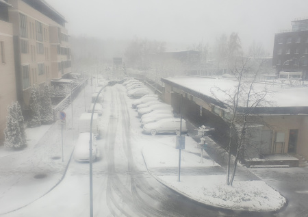 Два человека стали жертвами аварии на заснеженной трассе в Подмосковье