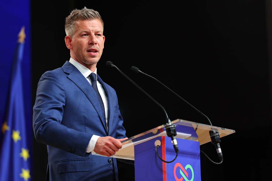 Петер Мадьяр