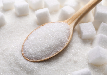 Тренер объяснил, сколько сахара можно есть при похудении