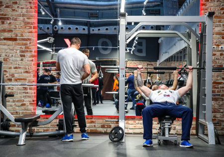 Врач назвал неочевидные причины резкой усталости в спортзале