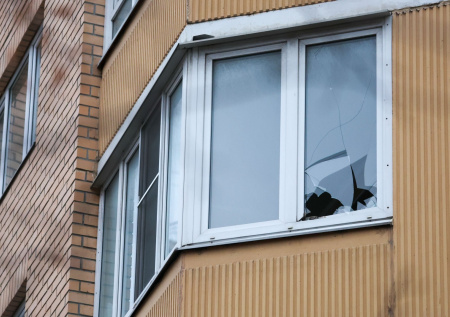 Жильцы 14 квартир в Екатеринбурге не могут вернуться домой после атаки БПЛА