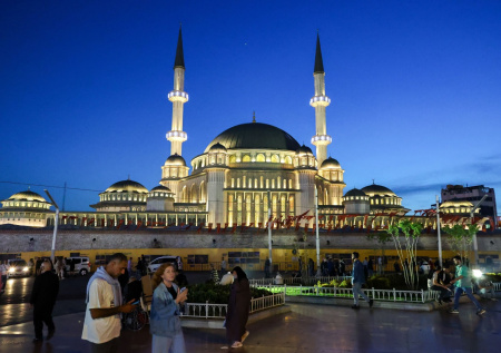 Туроператор рассказал, куда выгоднее всего поехать на майские праздники