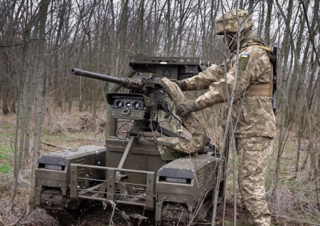 Роботы вместо солдат, «дырявое» ПВО Киева: новости СВО на вечер 28 апреля