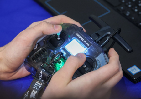 Военэксперт рассказал, как наземные роботы РФ защищены от дронов ВСУ