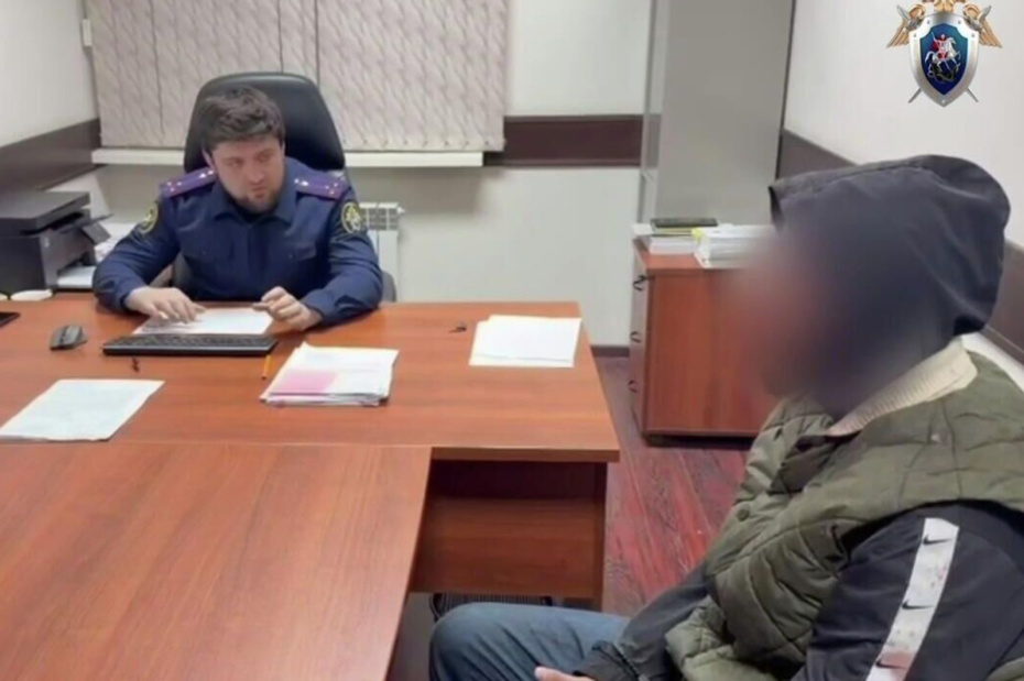 Допрос СК РФ подозреваемого в покушении на убийство двух медицинских работников