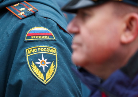 Спасатели извлекли тело одного человека на месте схода лавины в Бурятии