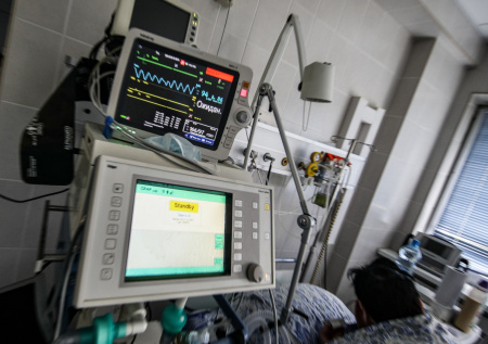 В Омске умер детский врач, которого парализовало в Таиланде