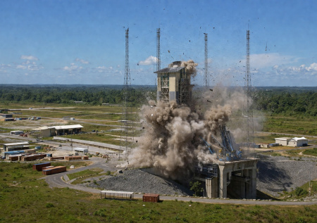 Спутники-шпионы и отказ от «Союзов»: Франция захотела воевать в космосе