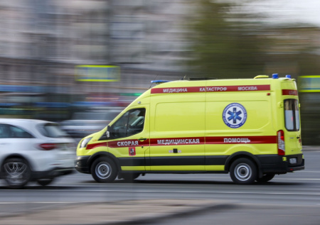 Газовый баллон рванул в машине, отлетел в автобус и убил женщину