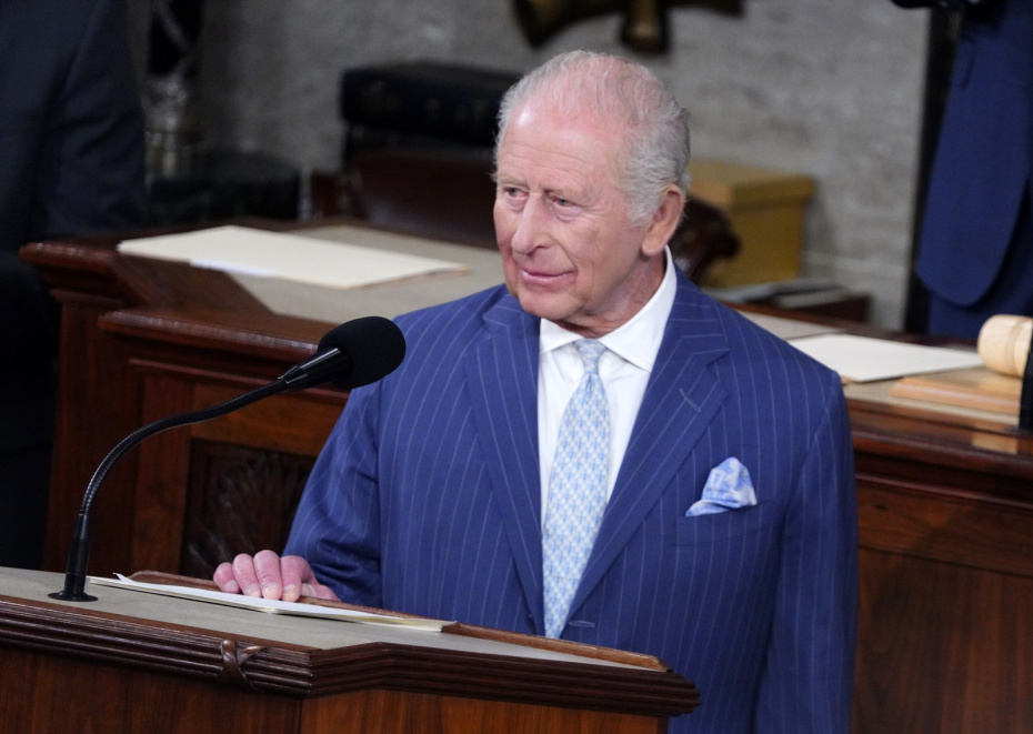Карл III выступает перед Конгрессом США