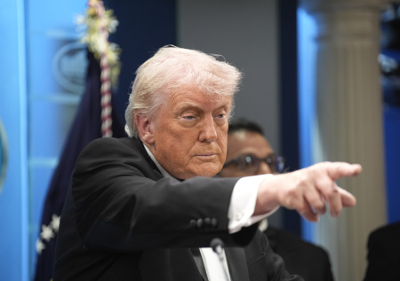 Трамп похоронит НАТО: конфликт с Испанией станет началом конца