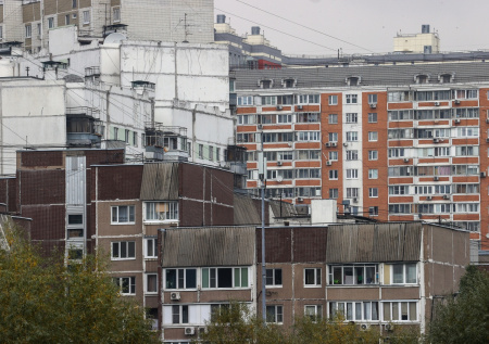 Вторичка стала дешевле: на сколько упали цены, покупать ли квартиру сейчас