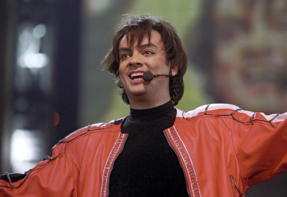 Заслуженный артист России, эстрадный певец Филипп Киркоров на своем концерте «Вчера, сегодня, завтра и…», 2001 год