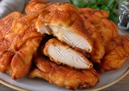 Никаких больше надоевших гуляшей: готовлю курочку в кляре — сочная внутри, хрустящая снаружи
