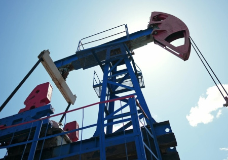 ОПЕК предрекли тяжелые времена из-за выхода ОАЭ