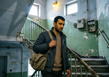 Злой отчим: мигрант забил трехлетнюю падчерицу на лестнице в подъезде