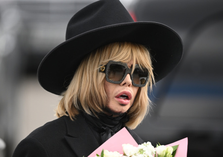 «Чтобы не делали селфи на фоне трупа»: Зверев описал хорошего хирурга