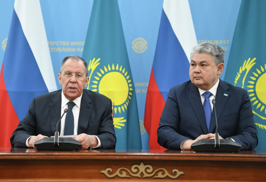 Сергей Лавров и министр иностранных дел Казахстана Ермек Кошербаев на пресс-конференции по итогам встречи в Астане