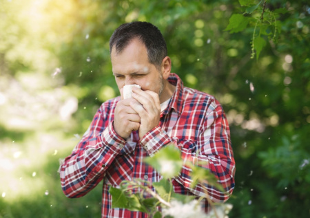 Неудачный чих обернулся для россиянина переломом гортани