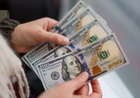 Американист ответил, почему США разморозили $400 млн для Украины