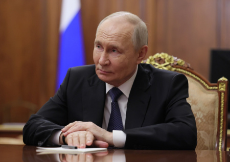 Путин назвал Россию единой семьей и общим домом для всех народов