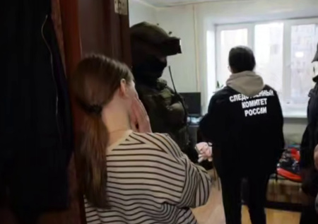 Четверо подростков втянули десятки школьников в схему с наркоденьгами