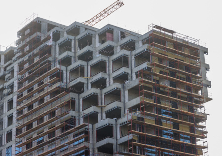 Юрист ответил, как избежать задержки сдачи жилья