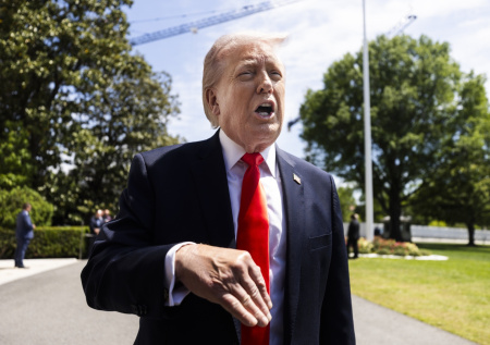 Трамп заявил о перестройке войск на Ближнем Востоке