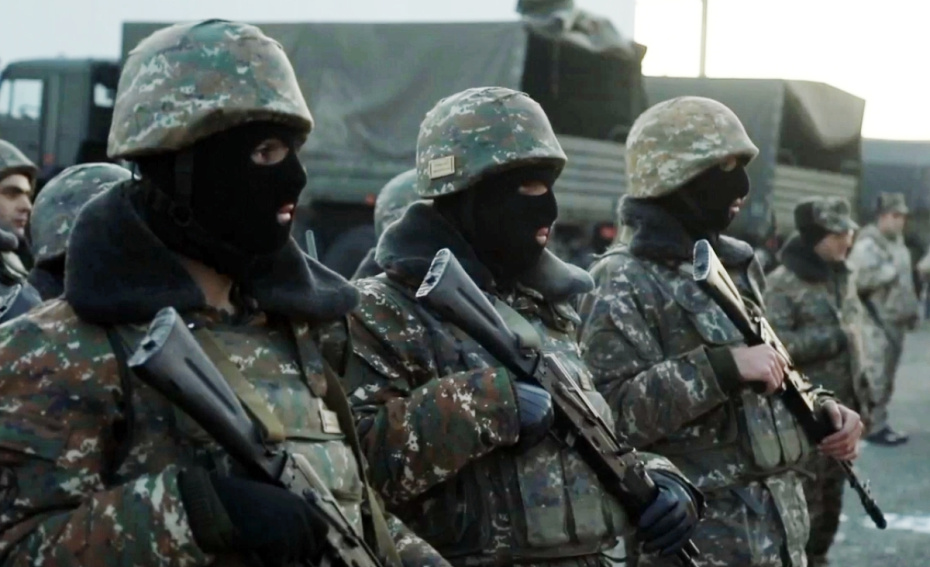 Военнослужащие Армении
