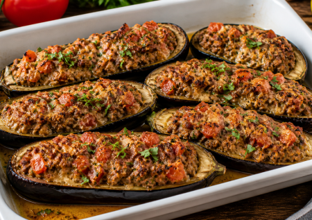 Мясо по-французски знают все, а баклажаны по-провансальски — немногие: готовим обалденное блюдо из простых продуктов