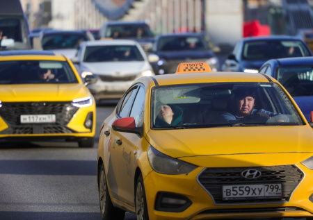 Водителей предупредили о вреде солнца для автомобиля