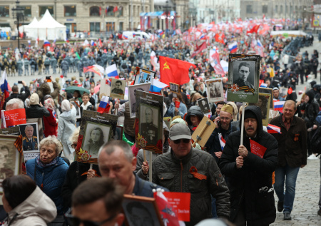 Отец Владимира Путина вошел в «Бессмертный полк» в онлайн-формате